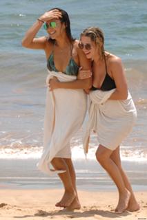 Shay Mitchell feet photo thumbnail