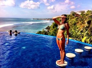 Nina Dobrev feet photo thumbnail