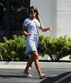 Lea Michele feet photo thumbnail