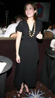 Mandy Moore feet photo thumbnail