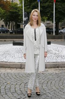Léa Seydoux feet photo thumbnail