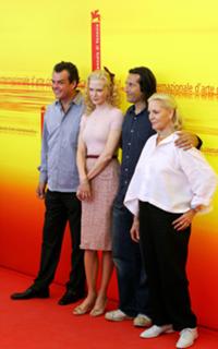 Nicole Kidman feet photo thumbnail