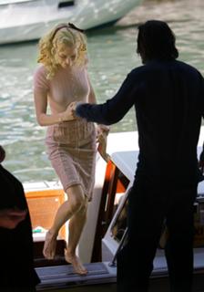 Nicole Kidman feet photo thumbnail
