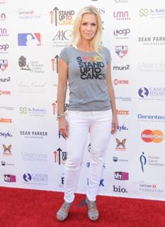 Jennie Garth feet photo thumbnail