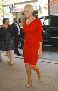 Amber Rose feet photo thumbnail