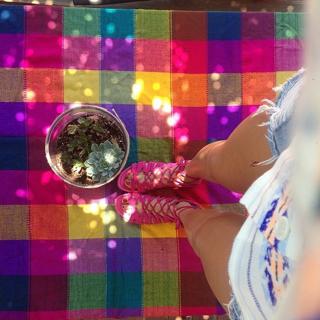 Jamie Chung feet photo thumbnail