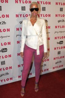 Amber Rose feet photo thumbnail