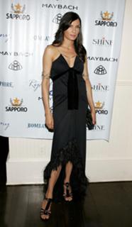 Famke Janssen feet photo thumbnail