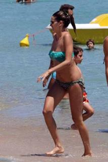 Melissa Satta feet photo thumbnail
