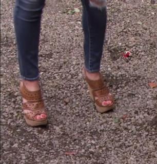 Brie Garcia feet photo thumbnail