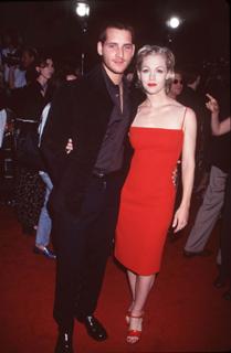 Jennie Garth feet photo thumbnail