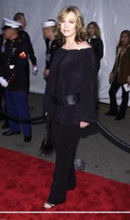 Jennie Garth feet photo thumbnail