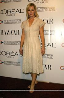 Jennie Garth feet photo thumbnail