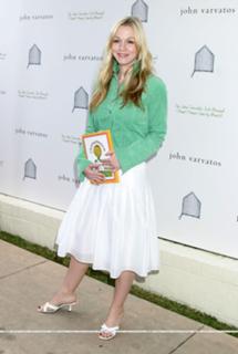 Jennie Garth feet photo thumbnail
