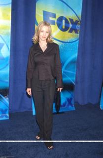 Jennie Garth feet photo thumbnail