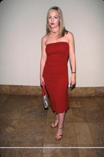 Jennie Garth feet photo thumbnail