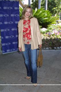 Jennie Garth feet photo thumbnail