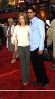 Jennie Garth feet photo thumbnail