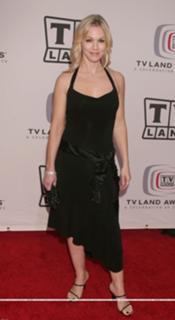Jennie Garth feet photo thumbnail