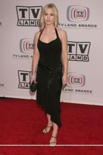 Jennie Garth feet photo thumbnail