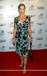 Jennie Garth feet photo thumbnail