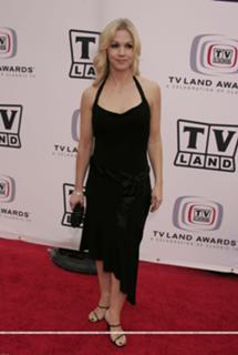 Jennie Garth feet photo thumbnail