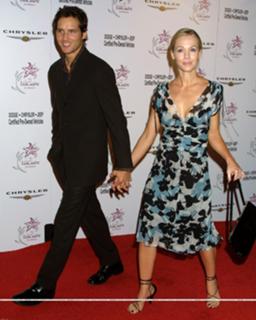 Jennie Garth feet photo thumbnail