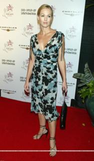 Jennie Garth feet photo thumbnail