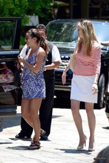 Lea Michele feet photo thumbnail