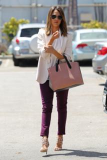 Jessica Alba feet photo thumbnail