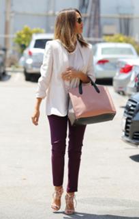 Jessica Alba feet photo thumbnail