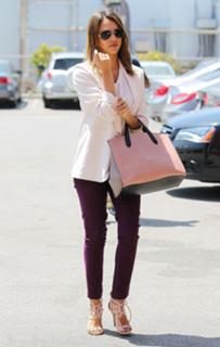 Jessica Alba feet photo thumbnail