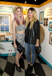 Ashley James feet photo thumbnail