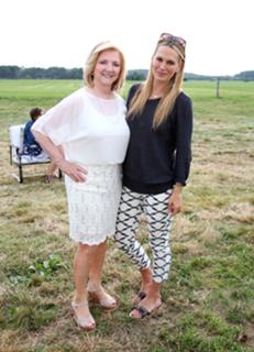 Molly Sims feet photo thumbnail