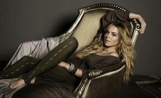 Lindsay Lohan feet photo thumbnail