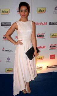 Shraddha Kapoor feet photo thumbnail