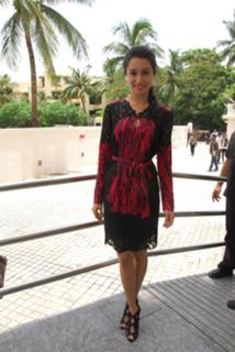 Shraddha Kapoor feet photo thumbnail