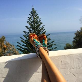 Xenia Tchoumitcheva feet photo thumbnail