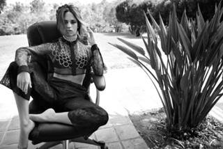 Alicia Vikander feet photo thumbnail