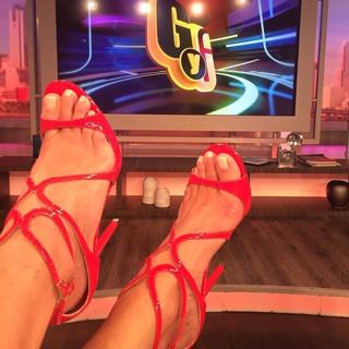 Lili Estefan feet photo thumbnail