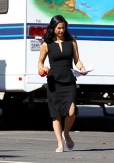 Olivia Munn feet photo thumbnail