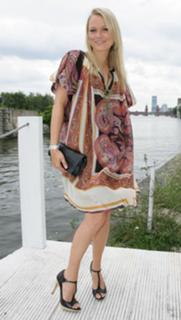 Nova Meierhenrich feet photo thumbnail