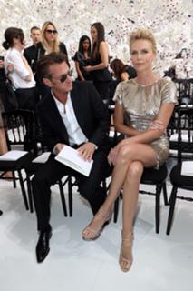 Charlize Theron feet photo thumbnail