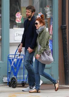 Julianne Moore feet photo thumbnail
