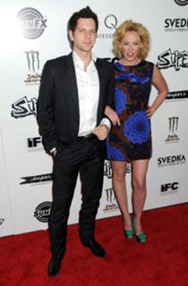 Virginia Madsen feet photo thumbnail