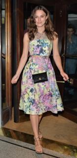 Keira Knightley feet photo thumbnail