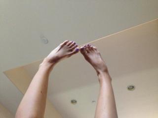 Emma Lovett feet photo thumbnail
