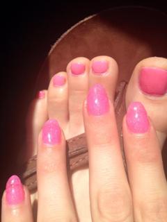 Emma Lovett feet photo thumbnail