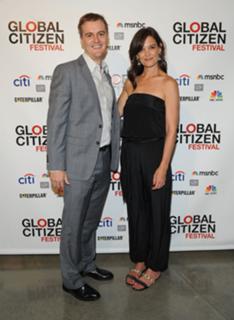 Katie Holmes feet photo thumbnail