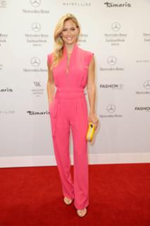 Bar Refaeli feet photo thumbnail